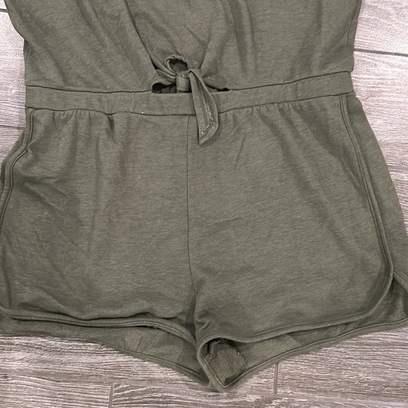 EUC Love, Fire Olive Green Romper Size Large - Picture 3 of 10